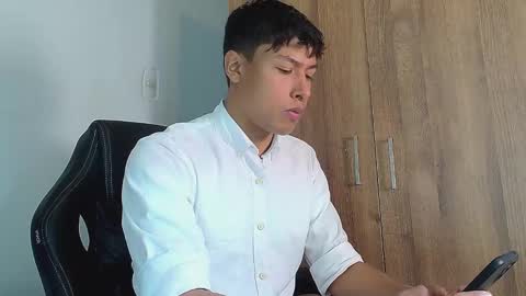 Snapshot of michaelstones chatting on March 3, 2:39 pm michaelstones online show from March 3, 2:39 pm