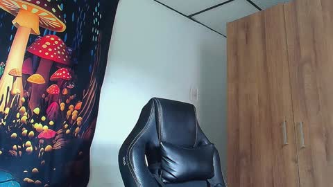 Snapshot of michaelstones chatting on January 22, 5:28 pm michaelstones online show from January 22, 5:28 pm