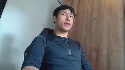 Snapshot of michaelstones chatting on February 23, 4:02 pm michaelstones online show from February 23, 4:02 pm