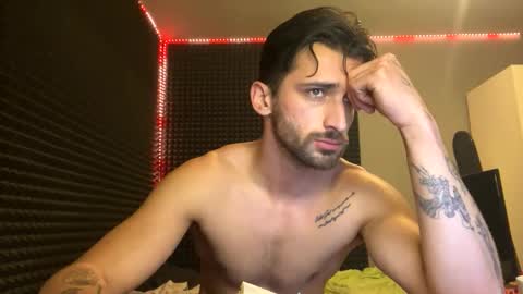 michelemagnetico online show from November 30, 1:34 am