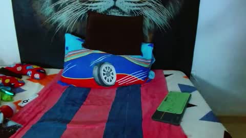 Snapshot of michell_myers chatting on October 10, 1:39 pm michell_myers online show from October 10, 1:39 pm