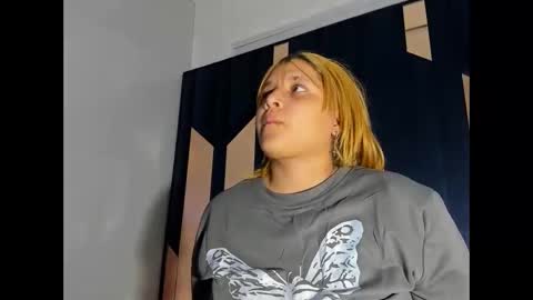 michell_rs online show from November 27, 3:58 am