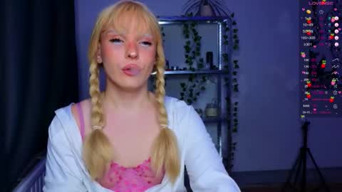 Snapshot of michelle_jacksonn chatting on October 15, 8:53 pm michelle_jacksonn online show from October 15, 8:53 pm