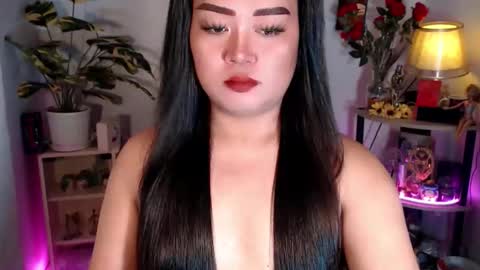 Snapshot of michellechannelxxx chatting on October 2, 7:29 am Michelle online show from October 2, 7:29 am