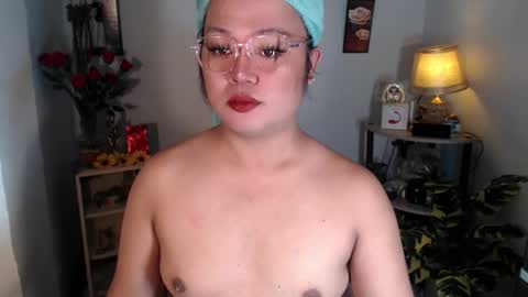 Snapshot of michellechannelxxx chatting on September 12, 12:18 pm Michelle online show from September 12, 12:18 pm