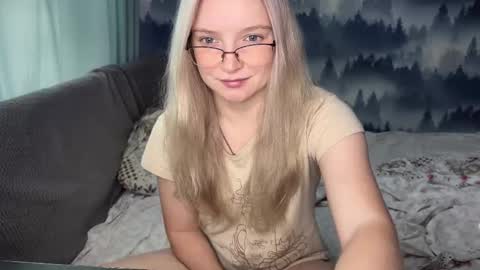 Jessy and Steve online show from October 9, 3:12 am