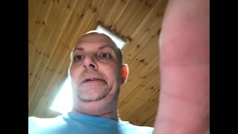 micik22 online show from February 1, 1:24 am