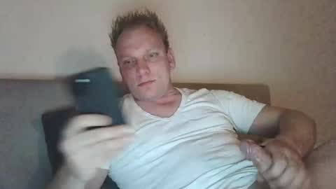 mickkxl online show from December 12, 8:53 pm