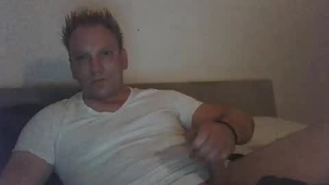 mickkxl online show from December 3, 7:39 pm