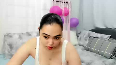 Snapshot of midnightbunny_ chatting on October 8, 7:20 pm Bunny 3 online show from October 8, 7:20 pm
