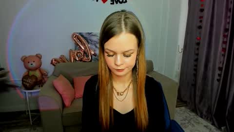 midnighteaura online show from February 25, 11:58 am