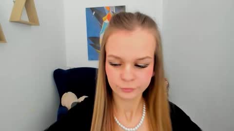 midnighteaura online show from March 5, 11:52 am