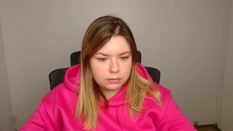 Snapshot of midnightmariana chatting on October 20, 5:23 am Mariana online show from October 20, 5:23 am