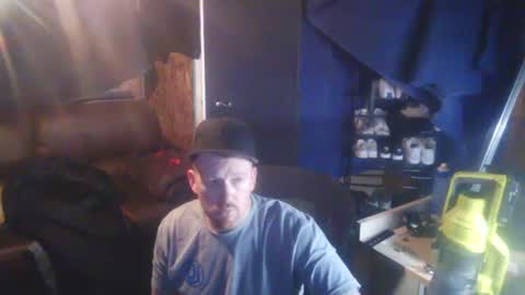 Snapshot of midtownhustler chatting on October 6, 12:01 pm midtownhustler online show from October 6, 12:01 pm