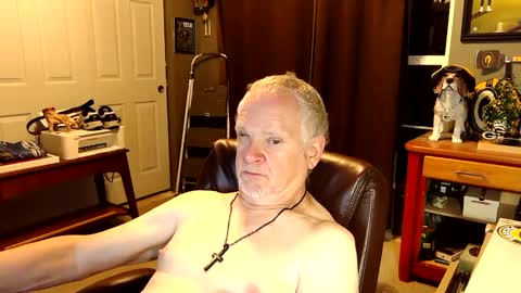 Snapshot of midwestdad09 chatting on October 3, 12:20 am midwestdad09 online show from October 3, 12:20 am