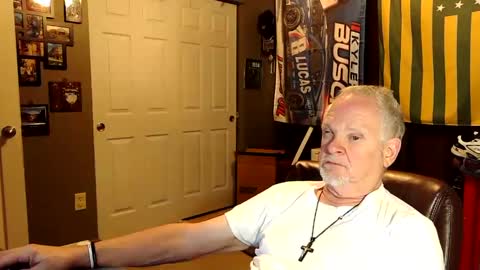 Snapshot of midwestdad09 chatting on September 25, 12:39 am midwestdad09 online show from September 25, 12:39 am