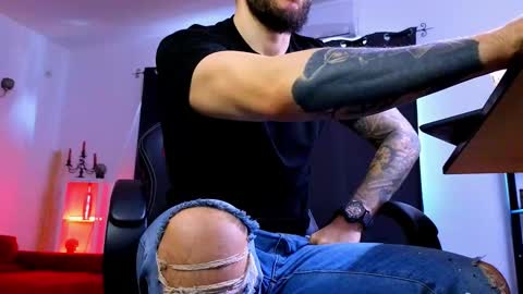 MightyAaron online show from March 4, 7:27 am