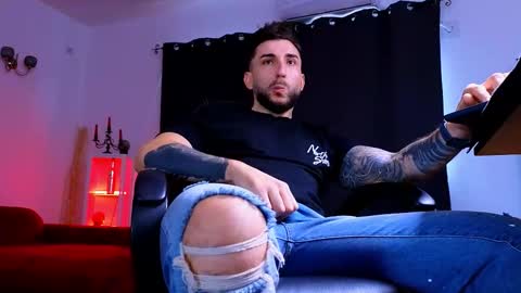 MightyAaron online show from October 26, 8:48 am