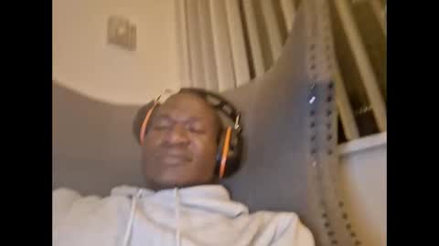 Mightymandingo online show from April 12, 6:39 am