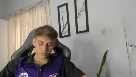 Miguel Hernandez online show from February 20, 7:52 pm