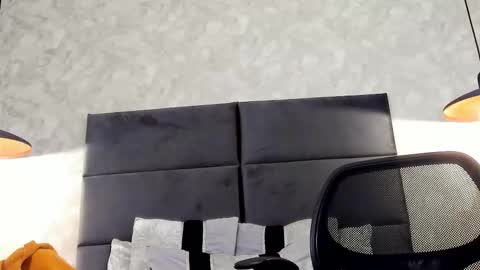 miguelsanfrancisco online show from October 17, 11:58 am