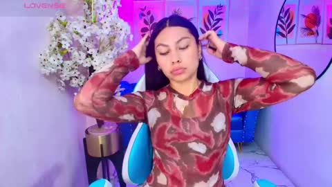 MIIA COLLINS online show from February 20, 12:29 pm