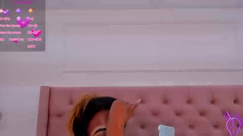 Miia Schwarz  online show from September 8, 10:20 pm