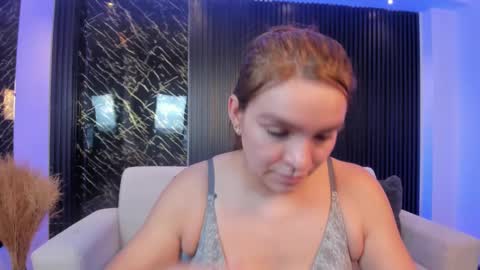 Snapshot of miia_taylors chatting on February 21, 6:26 pm Miia 3 online show from February 21, 6:26 pm