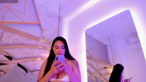 miia_velvet online show from April 29, 4:17 am