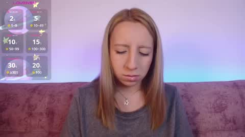 Snapshot of miiaa_doll chatting on September 24, 1:01 am MIIA online show from September 24, 1:01 am