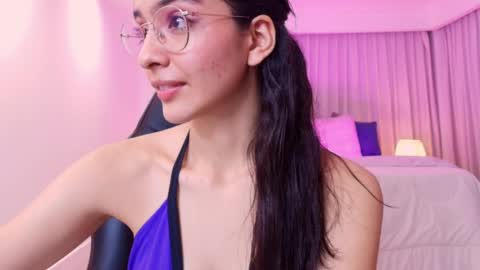 Snapshot of miiaa_evans chatting on February 18, 6:37 am Mia online show from February 18, 6:37 am