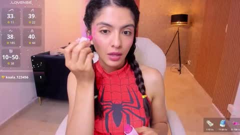 Snapshot of miiaa_evans chatting on October 16, 11:21 am Mia online show from October 16, 11:21 am