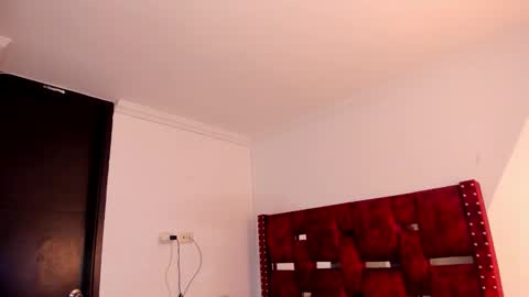  MELANIE  online show from October 14, 7:44 am