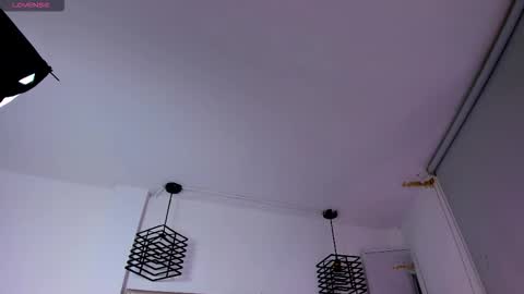 miiastorm online show from March 28, 8:27 am