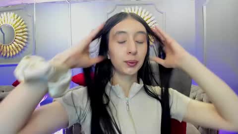 Snapshot of miilu__1 chatting on February 7, 6:14 am miilu online show from February 7, 6:14 am