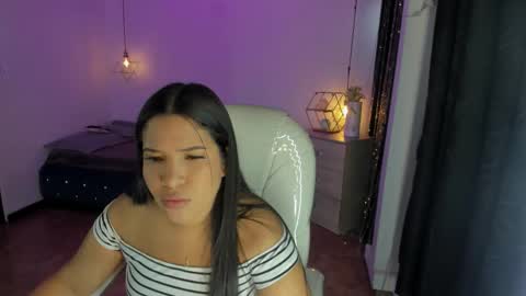 Snapshot of miiss_greyy chatting on September 29, 11:53 am miiss_greyy online show from September 29, 11:53 am