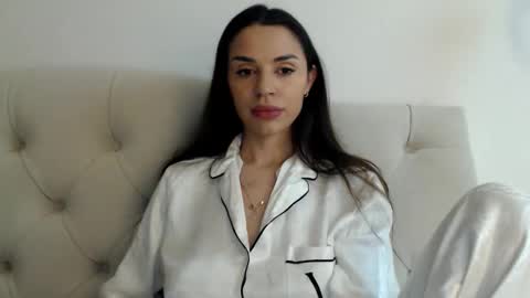 Mika online show from November 14, 7:16 pm