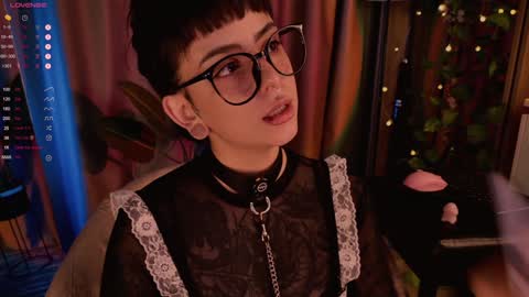 mika_moon_ online show from January 28, 5:11 am