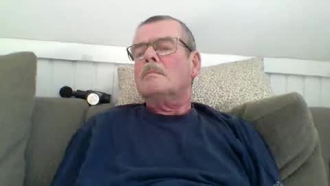 mikael42 online show from April 6, 2:07 pm