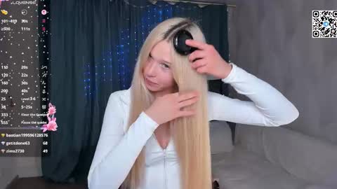 Angel girl online show from March 20, 10:04 pm