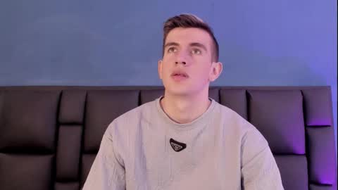 mikael online show from February 19, 3:38 am