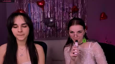 Mika online show from February 20, 8:22 pm