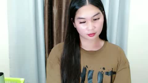 Kyla online show from November 17, 8:17 am