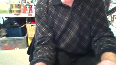 Snapshot of mikeb3200 chatting on December 1, 11:18 pm mikeb3200 online show from December 1, 11:18 pm