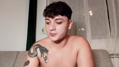 MikeLaur online show from October 22, 6:53 pm