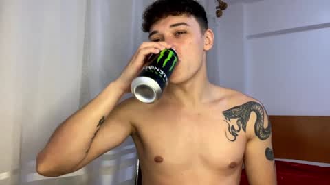 MikeLaur online show from December 1, 6:54 pm