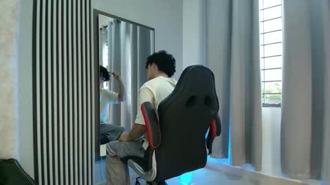 Snapshot of mikey_banji chatting on September 16, 12:29 pm mikey_banji online show from September 16, 12:29 pm