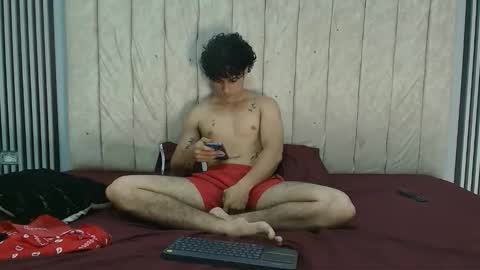 Snapshot of mikey_banji chatting on September 29, 12:37 pm mikey_banji online show from September 29, 12:37 pm