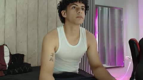 Snapshot of mikey_banji chatting on October 7, 12:56 pm mikey_banji online show from October 7, 12:56 pm