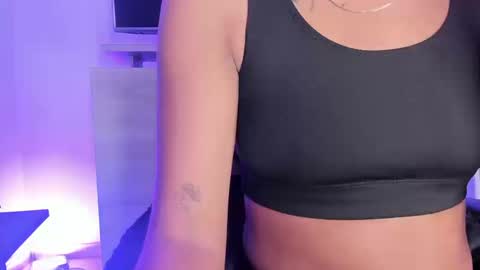 Snapshot of mikeyla_russo_ chatting on September 8, 2:27 pm Mikeyla online show from September 8, 2:27 pm